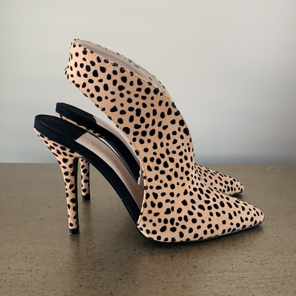 Leopard pumps 7.5